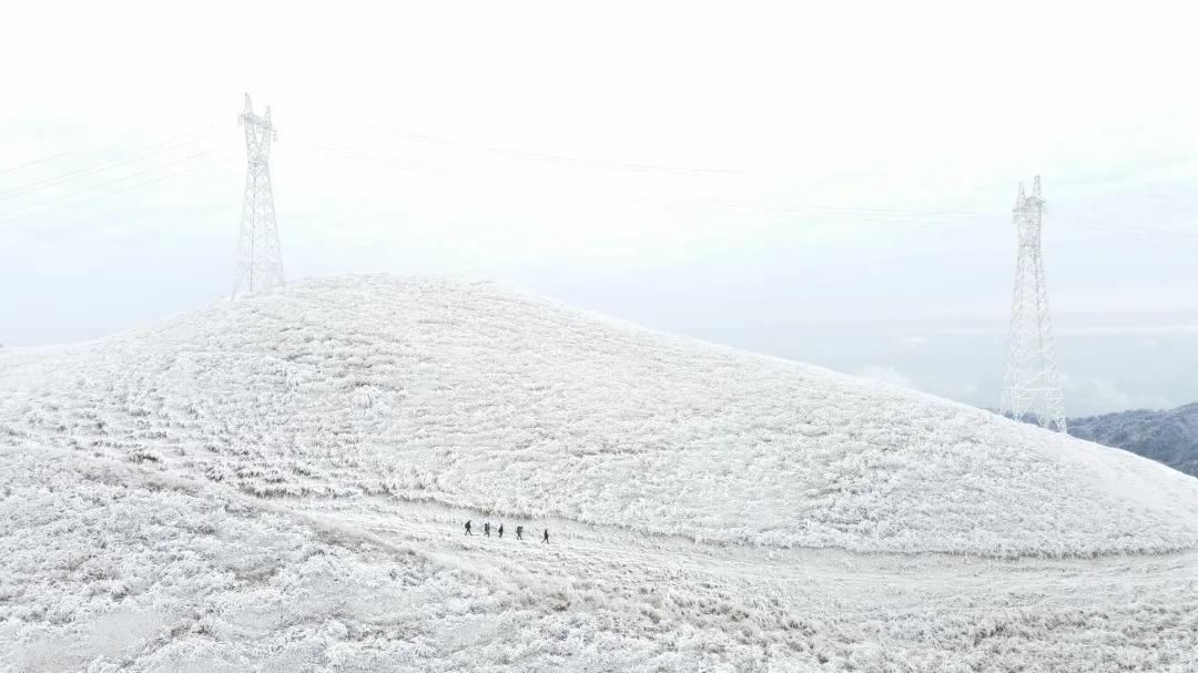 1月8日，贵州省黔东南苗族侗族自治州台江县，一切都凝冻了。